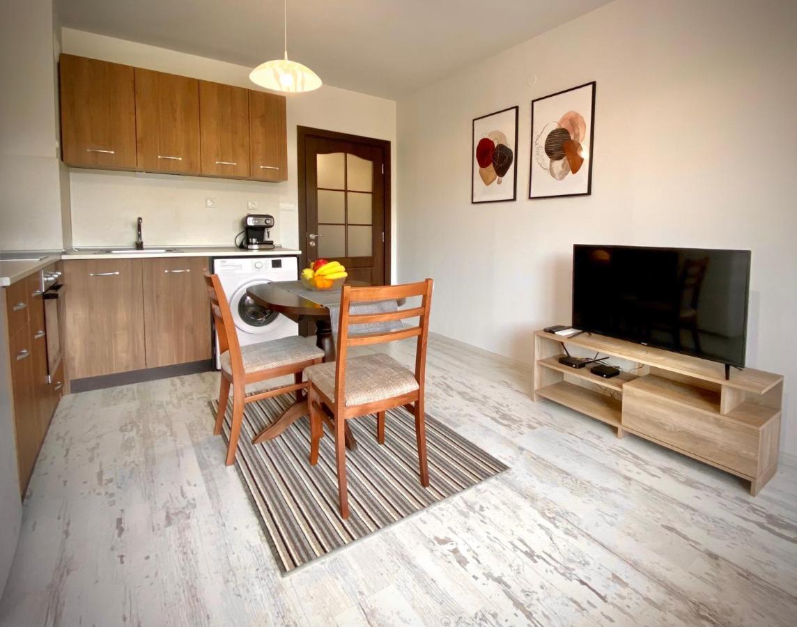Cozy & Modern 1Br Apart For 4 Guests Next To Medical University & Free Parking Stara Zagora Eksteriør bilde